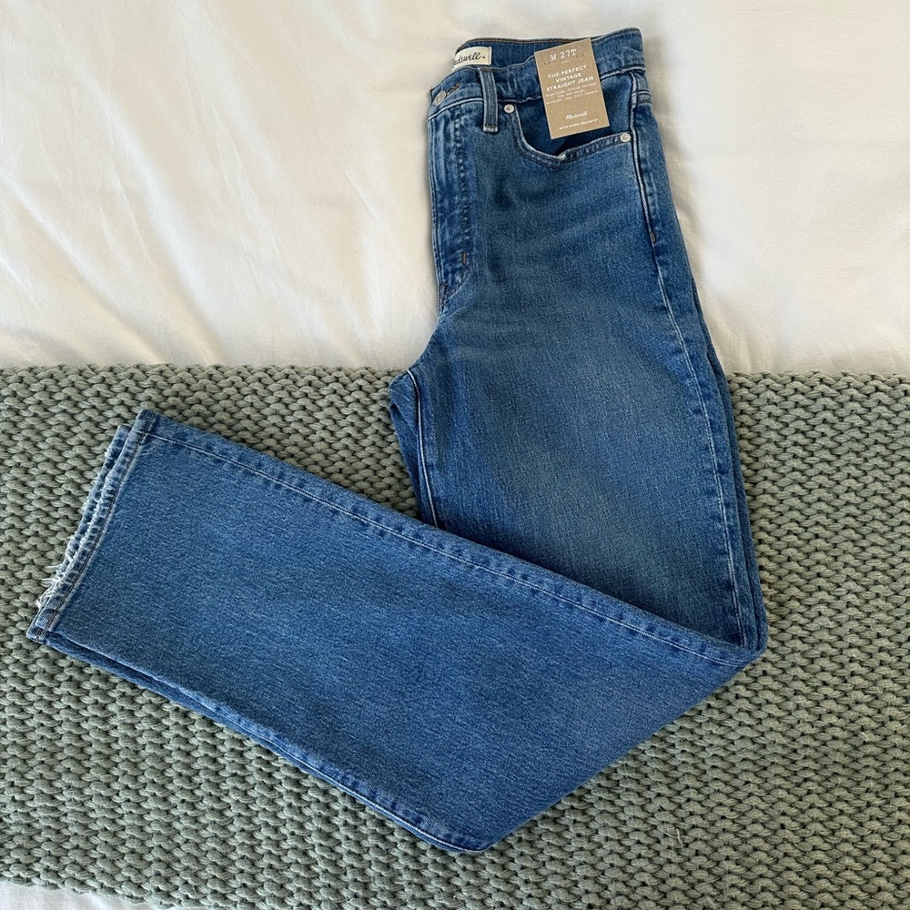 Madewell -the perfect vintage straight jean size 27T